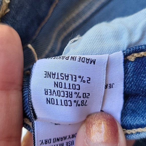 Lovers and Friends Size 23 River Low Rise Flare Jeans NWT - Picture 9 of 9